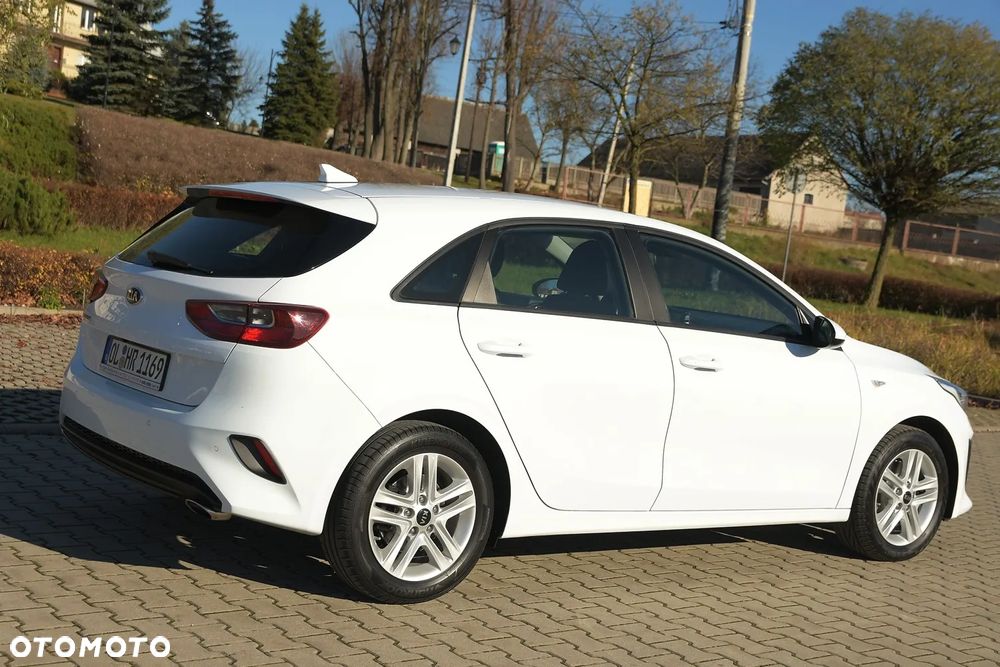 Kia Ceed - 8