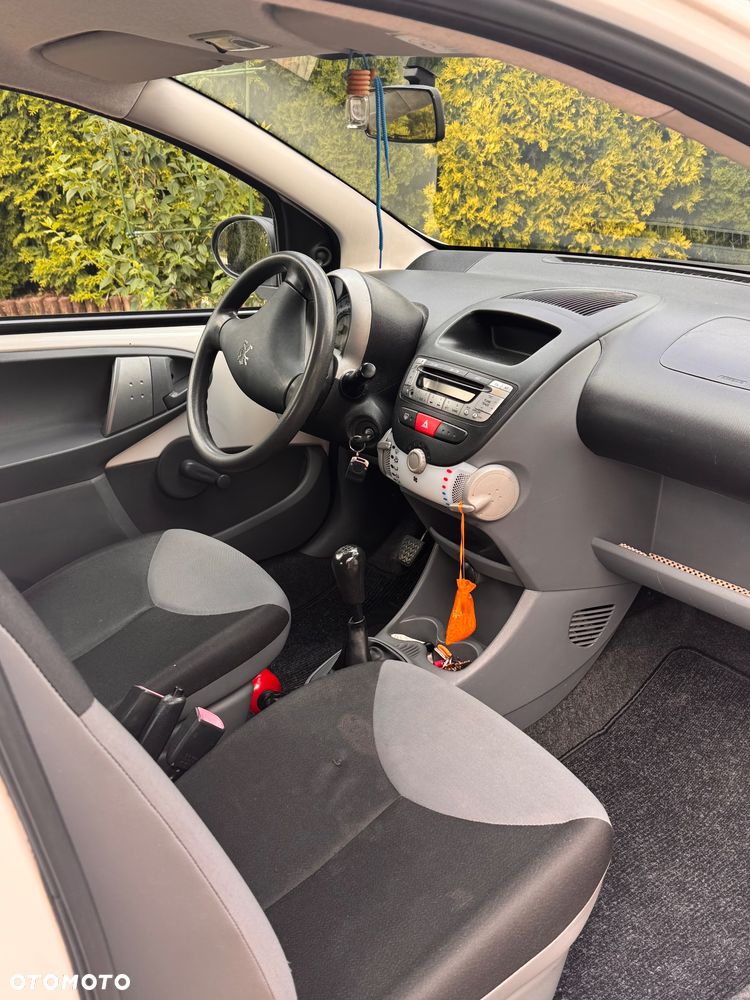Peugeot 107 - 10