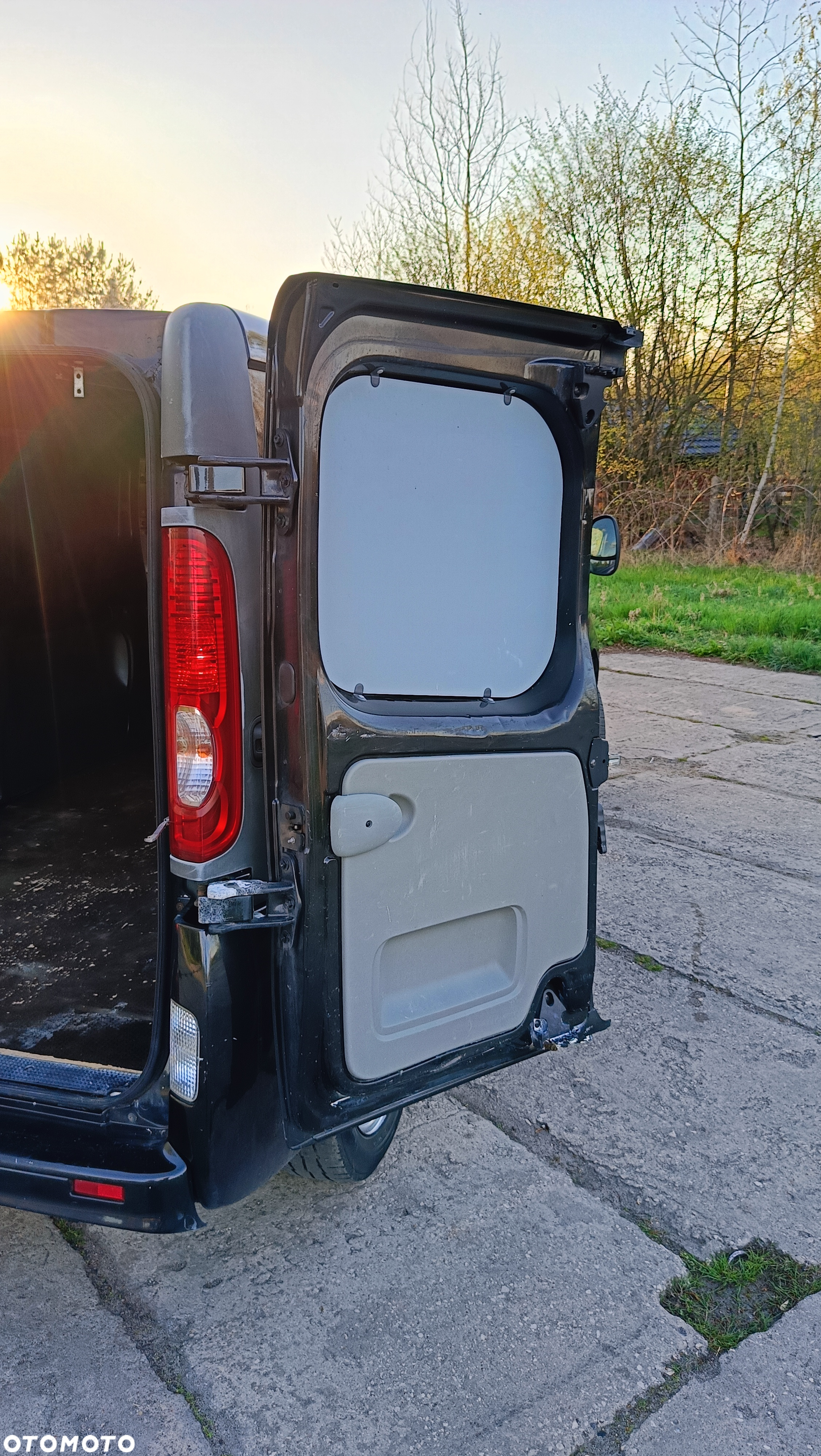 Nissan Primastar 2014 r klimatyzacjia długi long Trafic Vivaro - 14