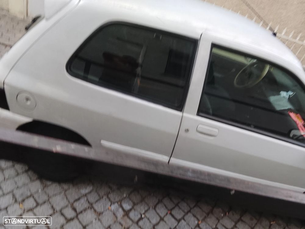 Renault Clio 1.9 D RXE - 2