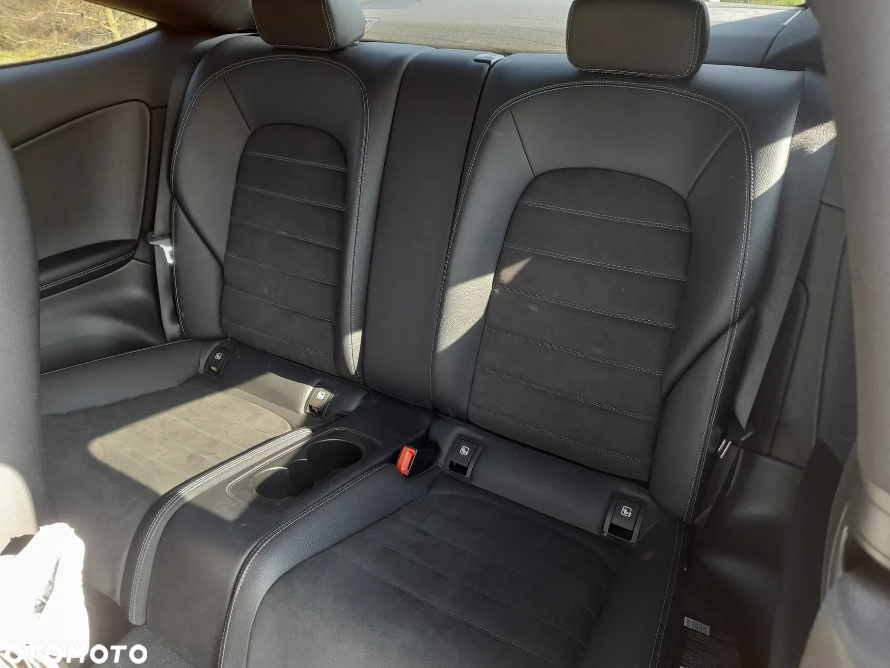 Mercedes-Benz Klasa C 250 9G-TRONIC - 29