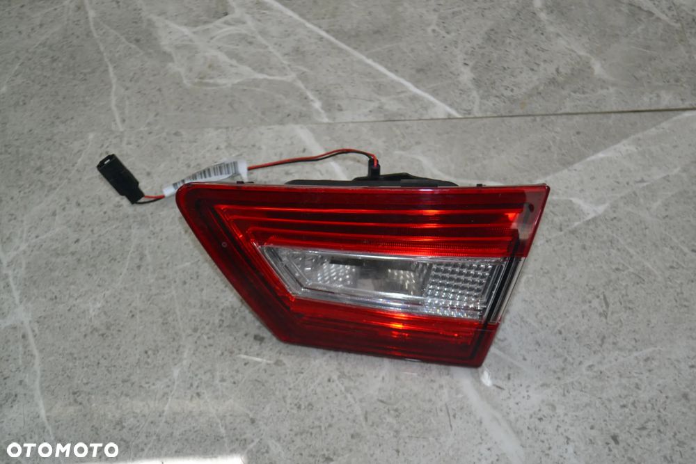 RENAULT CLIO IV LAMPA TYŁ TYLNA PRAWA W KLAPĘ ORYGINAŁ 265505796R - 1