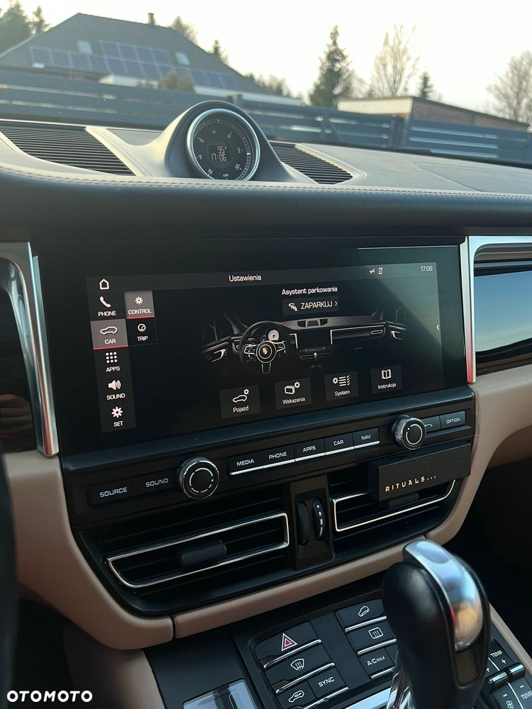 Porsche Macan - 36
