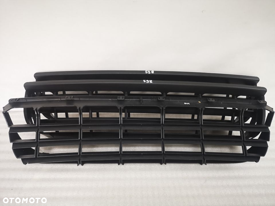 VW CRAFTER 2E0 / SPRINTER W906 05-14 KRATKA ŚRODKOWA ZDERZAKA PRZEDNIEGO NR AUKCJI NK598 - 2