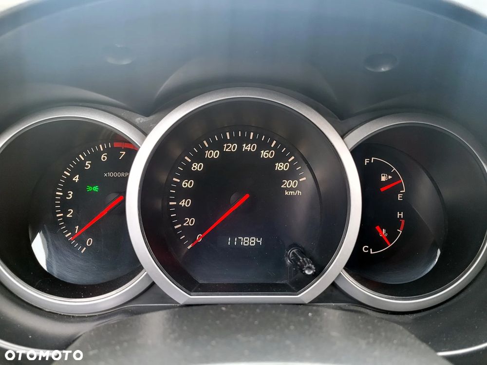 Suzuki Grand Vitara 2.0 Comfort + - 16