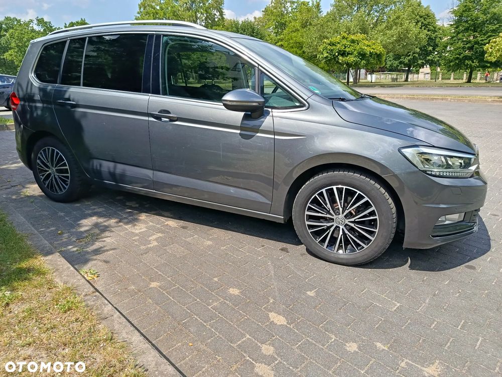 Volkswagen Touran 2.0 TDI SCR DSG Highline - 11
