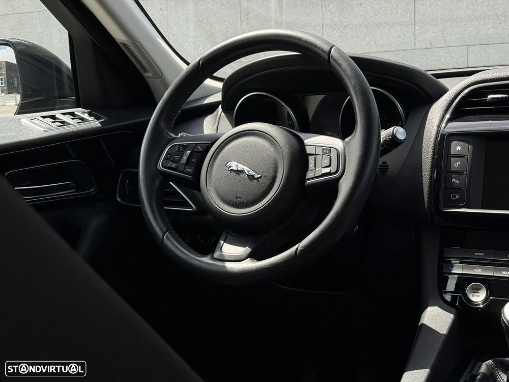 Jaguar F-Pace 2.0 i4D Pure - 8