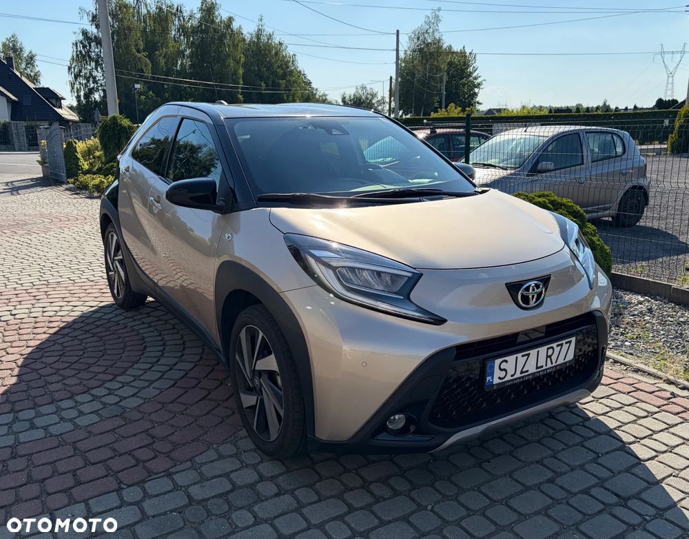 Toyota Aygo X 1.0 VVT-i Executive CVT - 4