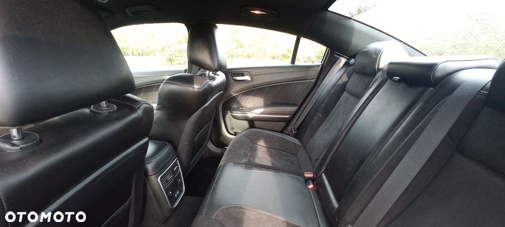 Dodge Charger 3.6 GT - 30
