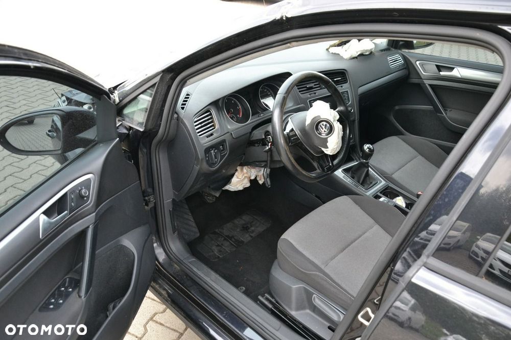 Volkswagen Golf - 9