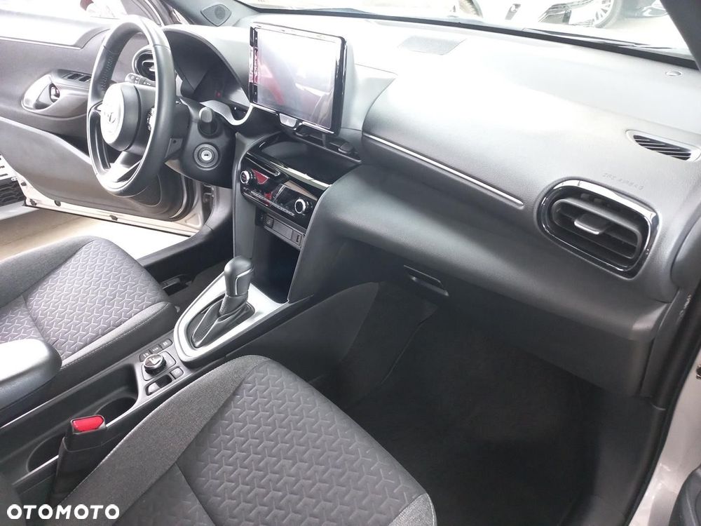 Toyota Yaris Cross Hybrid 1.5 Comfort 4x4 - 14