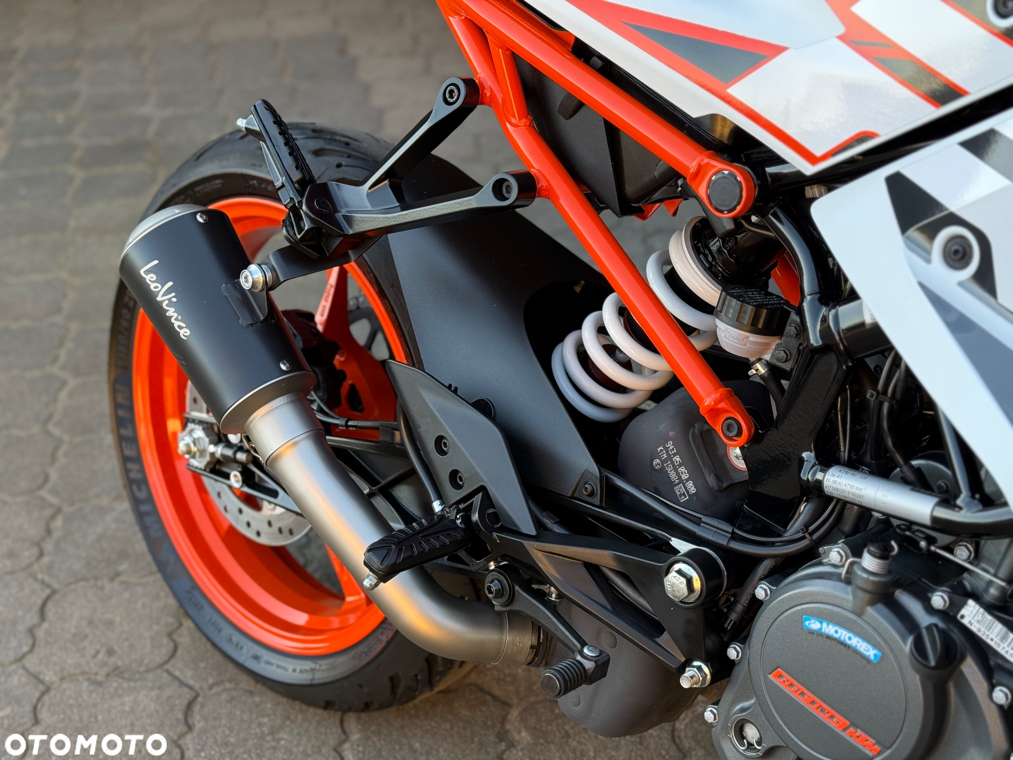 KTM RC 125 - 14