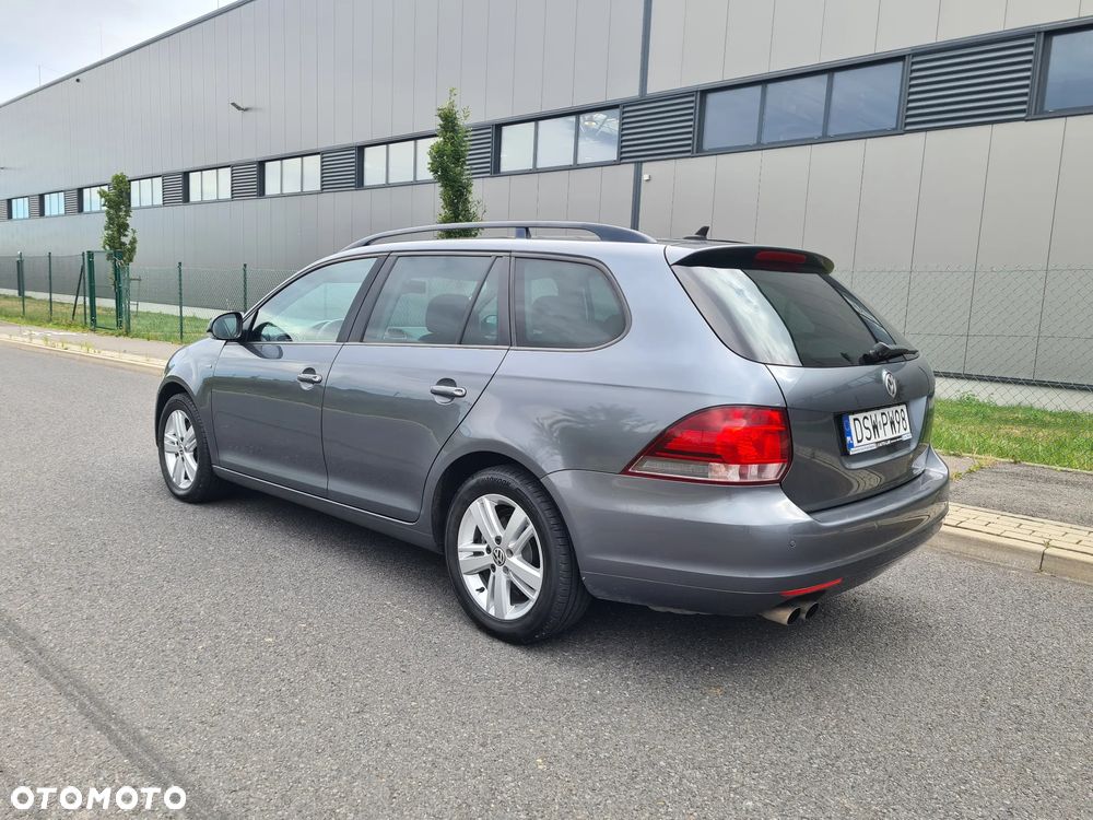 Volkswagen Golf 2.0 TDI DPF BlueMotion Technology MATCH - 5