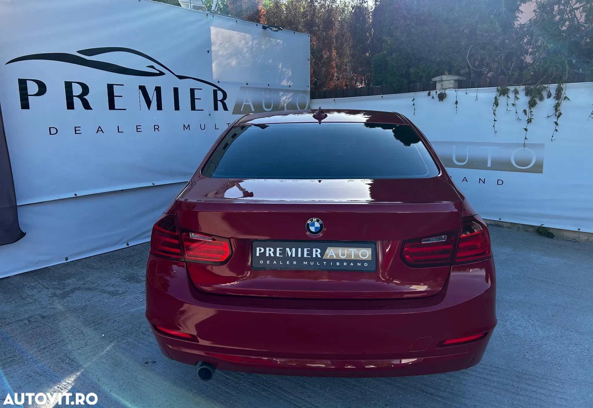 BMW Seria 3 318d - 3