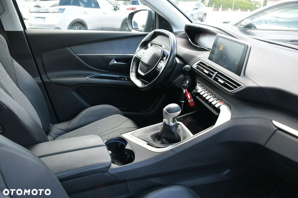 Peugeot 5008 1.5 BlueHDi Allure Pack S&S - 20