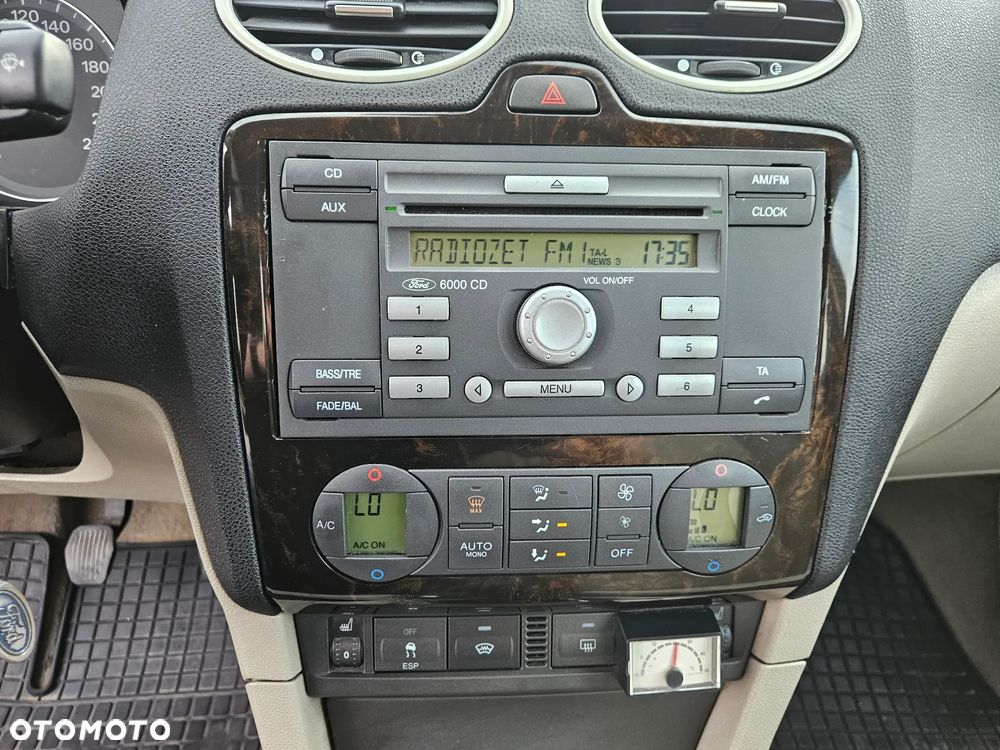 Ford Focus 1.6 TDCi Ghia - 29