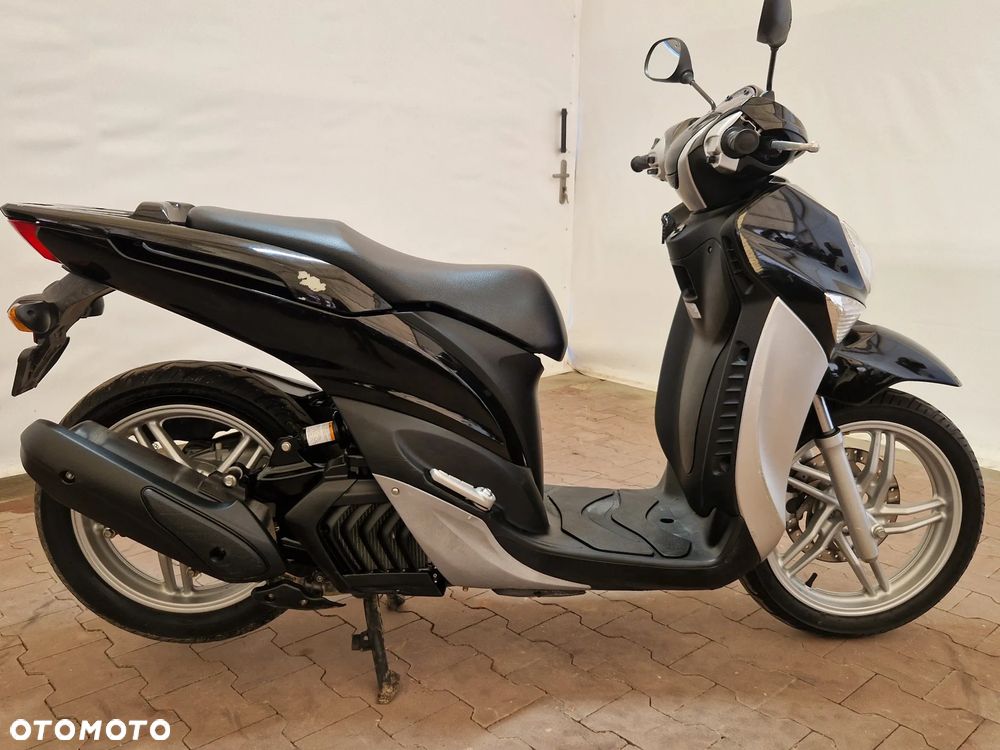 Yamaha X-max - 3