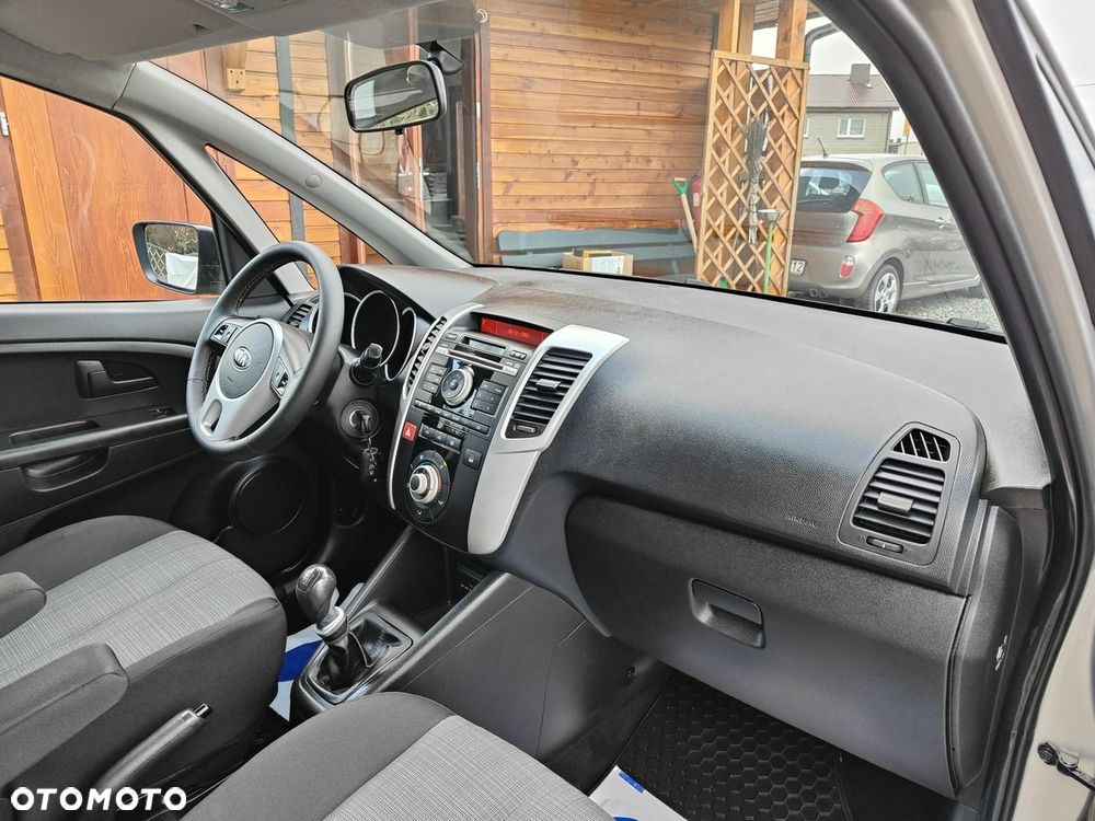 Kia Venga - 18