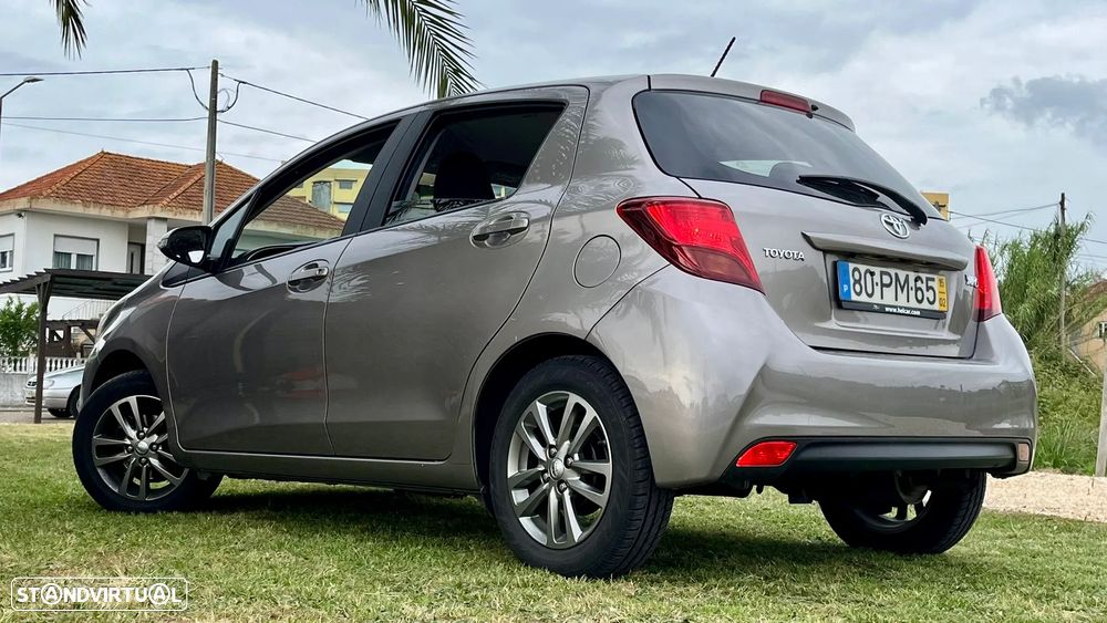Toyota Yaris 1.0 VVT-i Comfort+P.Style - 4