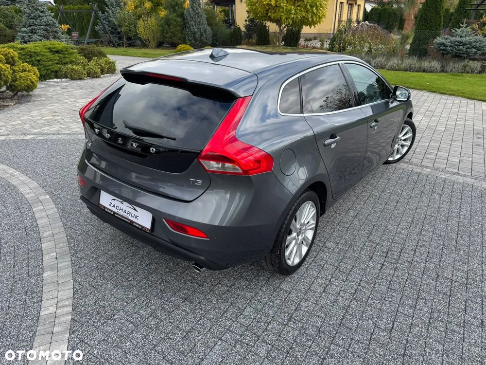 Volvo V40 T3 Momentum - 20