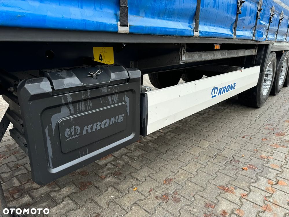 Krone SD Firanka Certyfikat XL, Dach podnoszony - 23