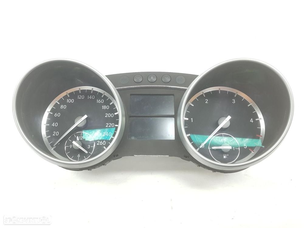 QUADRANTE MERCEDES-BENZ CLASE R BM 251 - 1