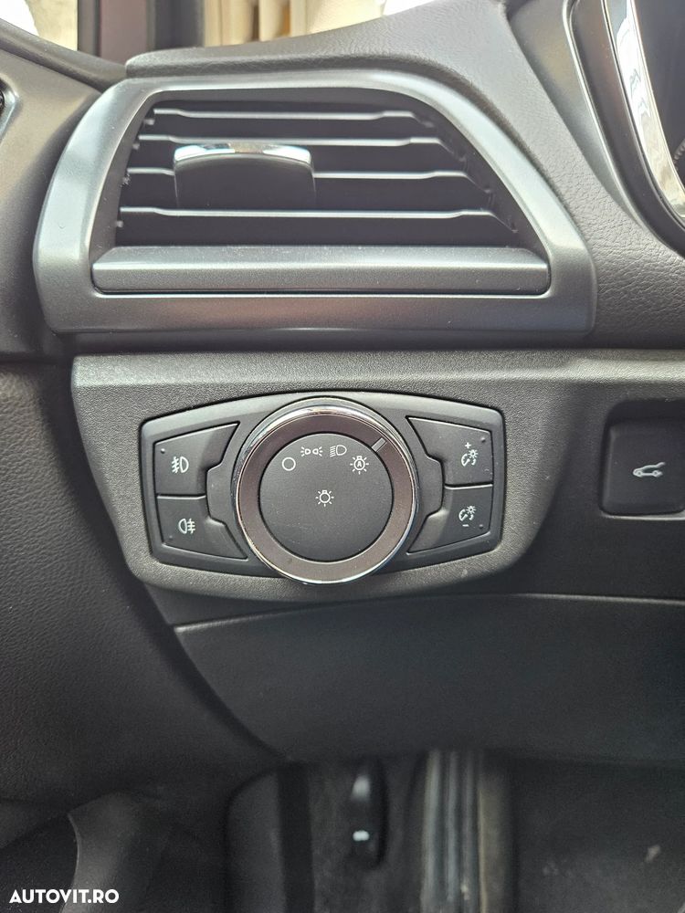 Ford Mondeo 2.0 TDCi Powershift Titanium - 13