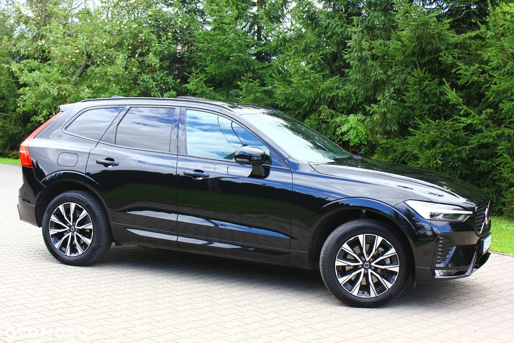 Volvo XC 60 B4 D AWD Plus Dark - 3
