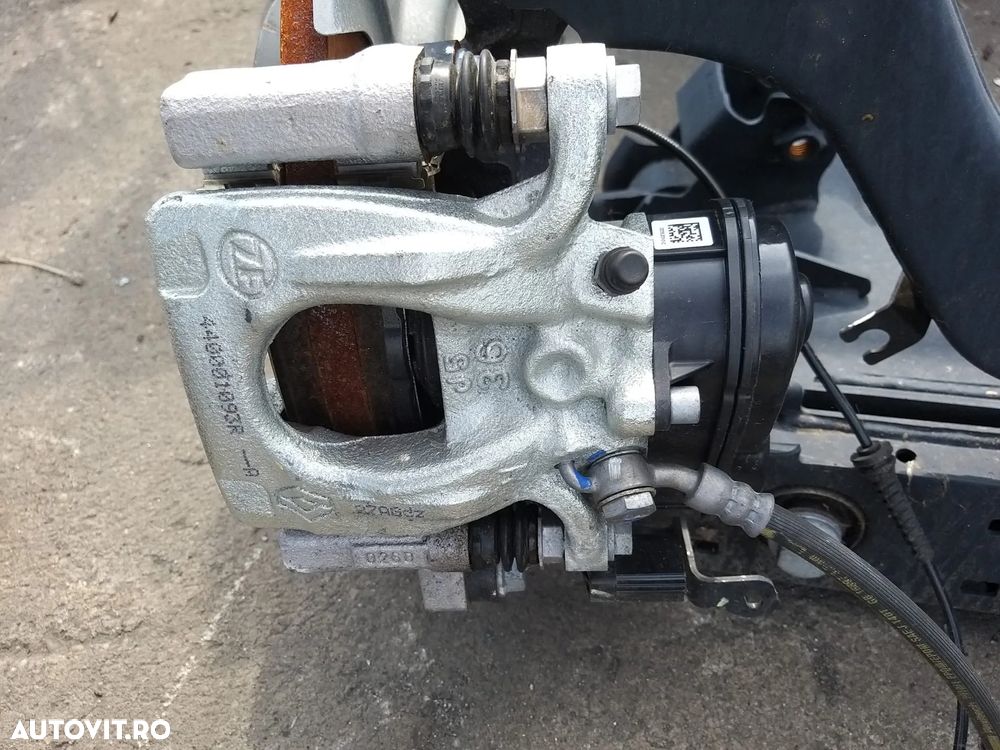 Etrier Electric Dreapta cod: 440001093R pentru Renault Captur 2 1.2 TCE an dupa 2019 - 1