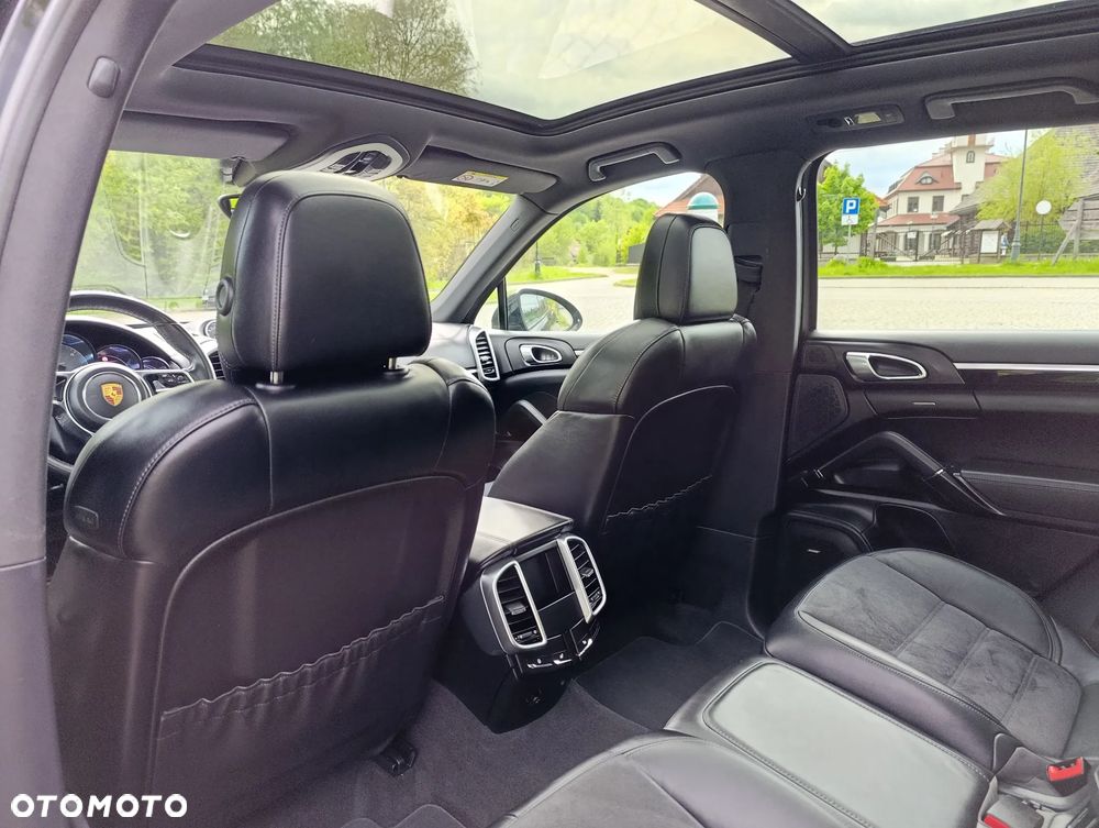 Porsche Cayenne S Platinum Edition - 15