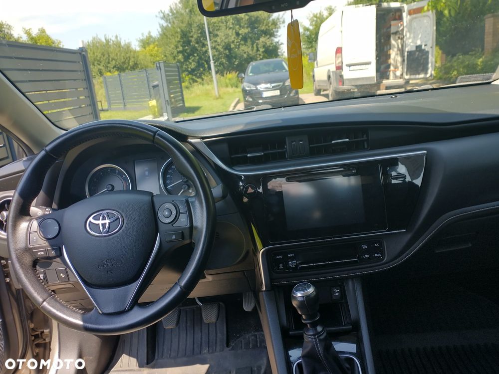 Toyota Corolla 1.6 Comfort - 3