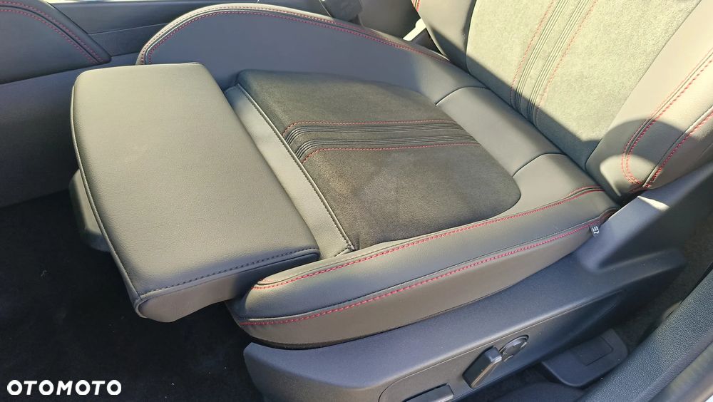 Ford Kuga 2.5 FHEV FWD ST-Line X - 13