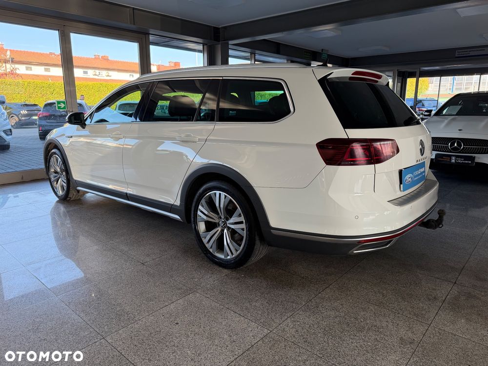 Volkswagen Passat 2.0 TDI SCR DSG 4Motion Business - 12
