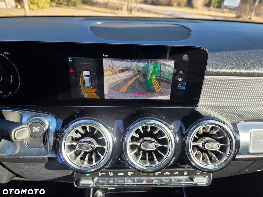 Mercedes-Benz EQB 300 4Matic Electric Art - 25
