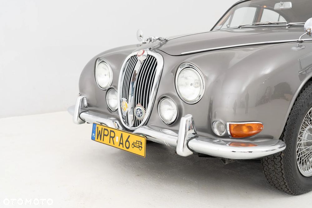 Jaguar S-Type - 13