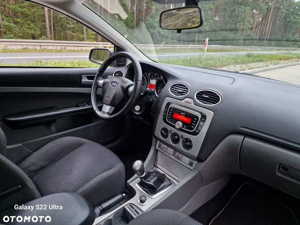 Ford Focus 2.0 16V Fun - 9