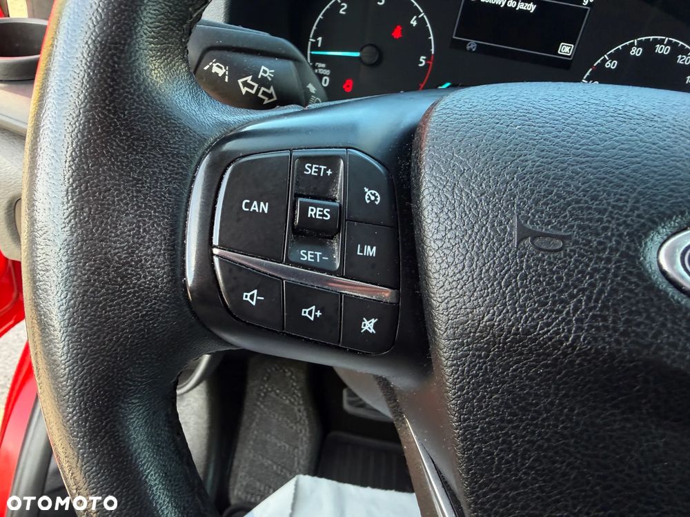 Ford TRANSIT CUSTOM - 24