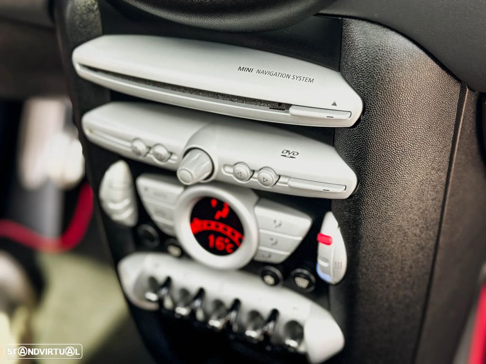 MINI 3 Portas John Cooper Works - 13