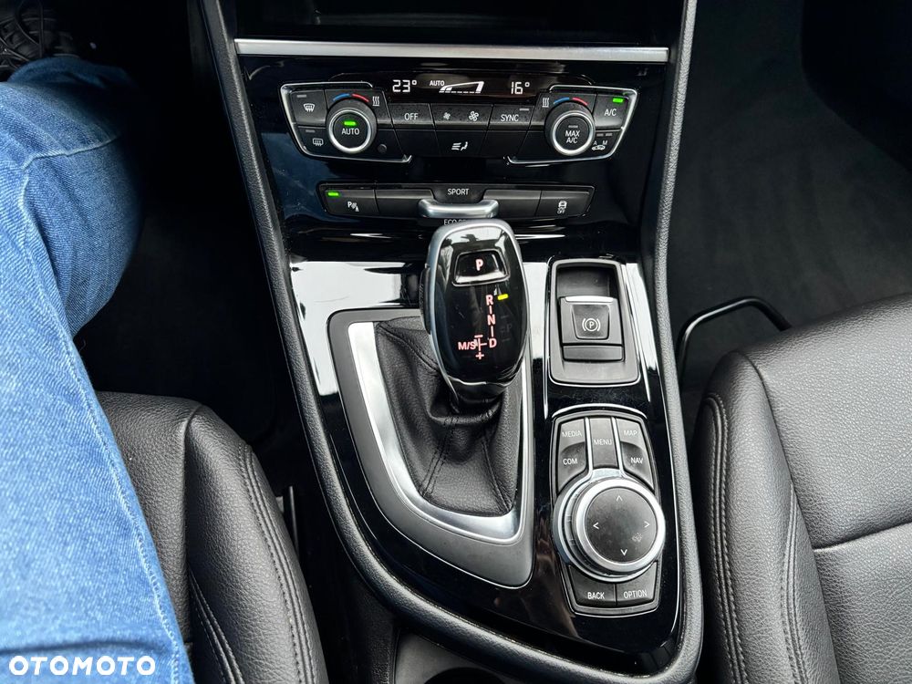 BMW Seria 2 218d Luxury Line sport - 8