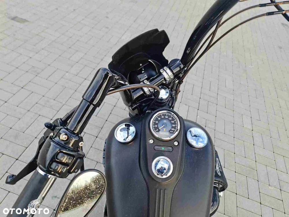 Harley-Davidson Dyna Street Bob - 10