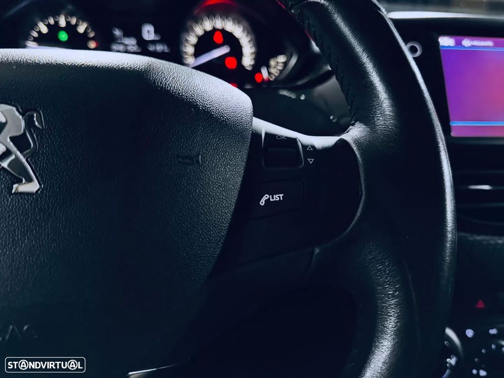 Peugeot 208 1.6 BlueHDi Style - 18