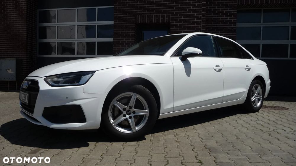 Audi A4 Limousine - 10