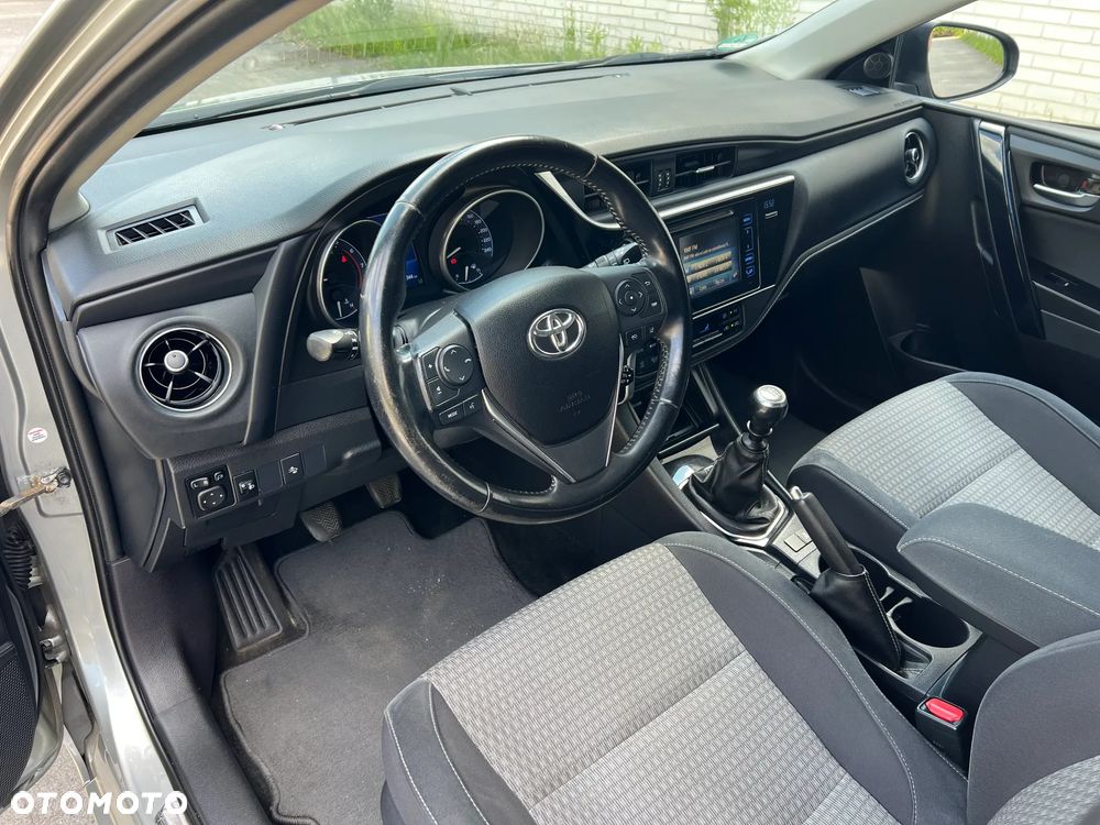 Toyota Auris 1.2 Turbo Edition S+ - 24