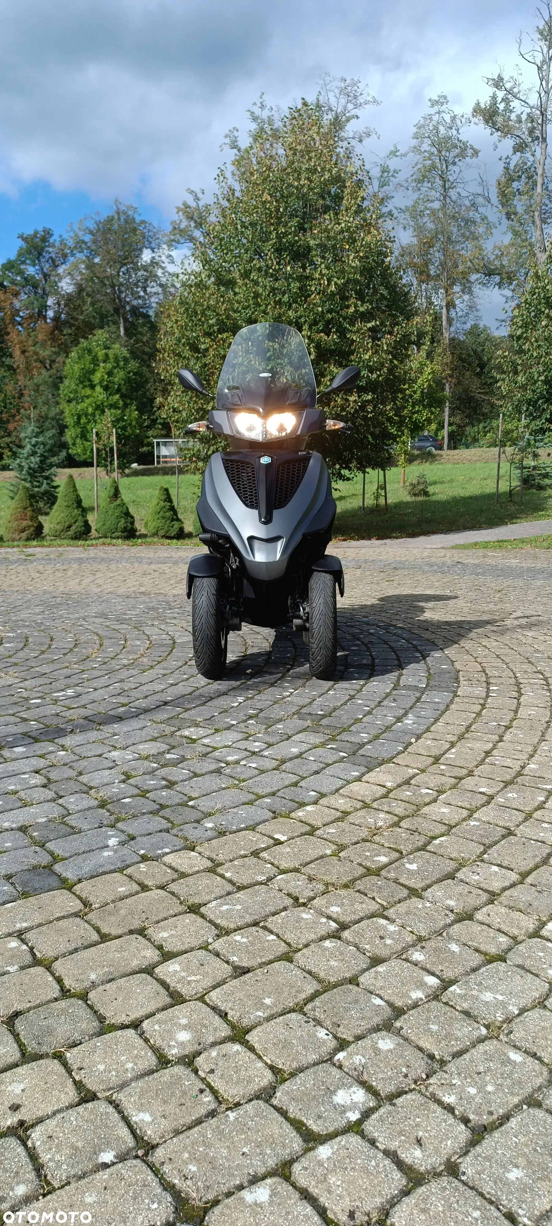 Piaggio MP-3 - 40