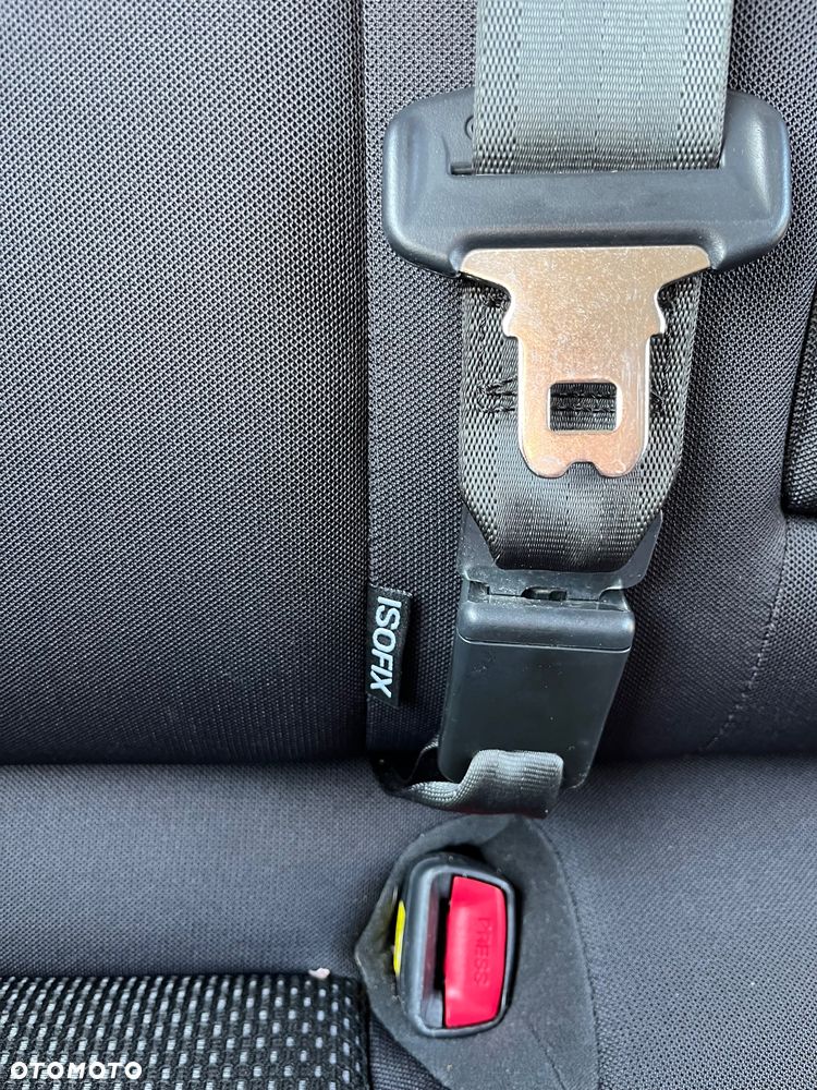 Hyundai i30 1.6 Comfort - 18