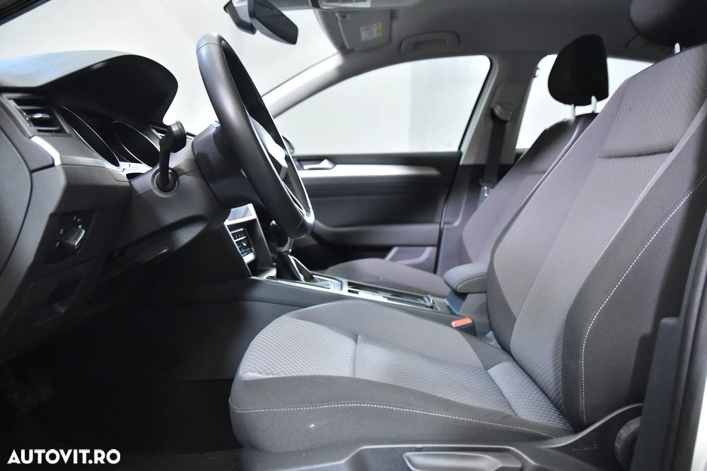 Volkswagen Passat - 23
