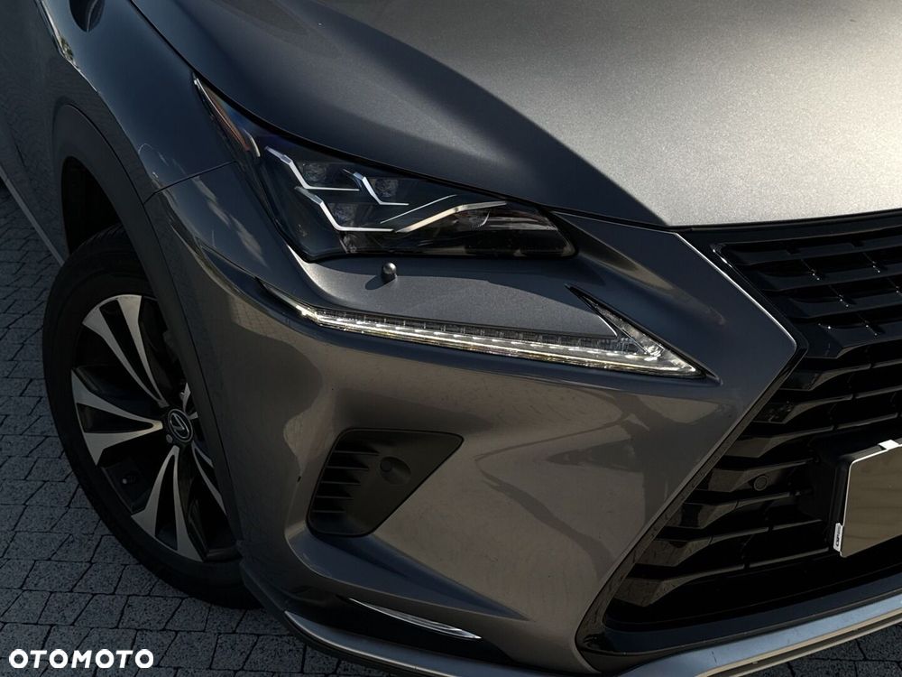 Lexus NX 300h F Impression AWD - 24