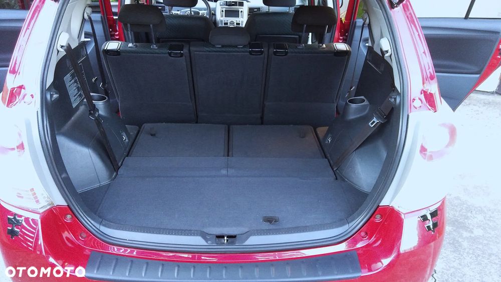 Toyota Verso 1.8 Multidrive Edition - 16