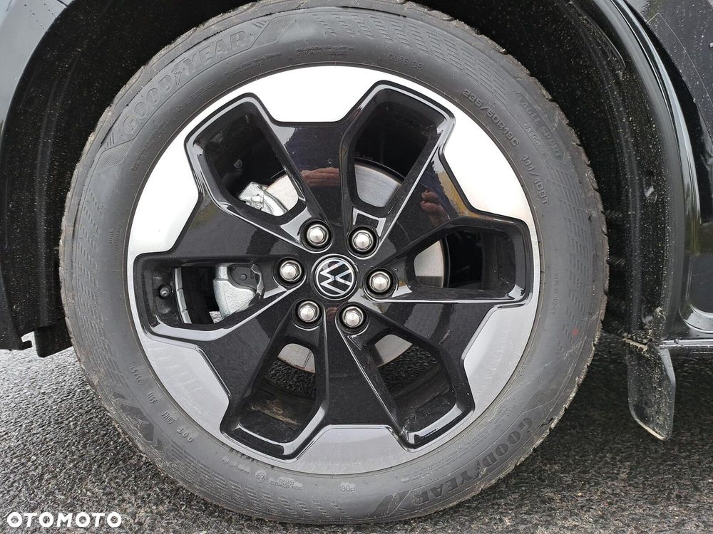 Volkswagen Nowa Caravelle Style silnik: 2,0 l TDI 170 KM /  8-biegowa automatyczna 4MOTION rozstaw osi: 3500 mm - 35