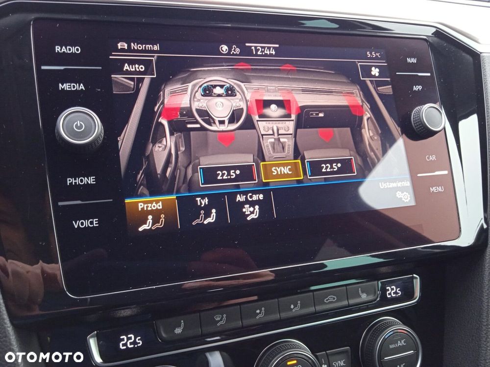 Volkswagen Passat - 33